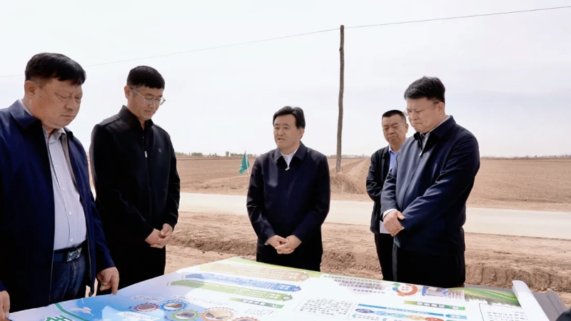 贺伟华深入五原县调研