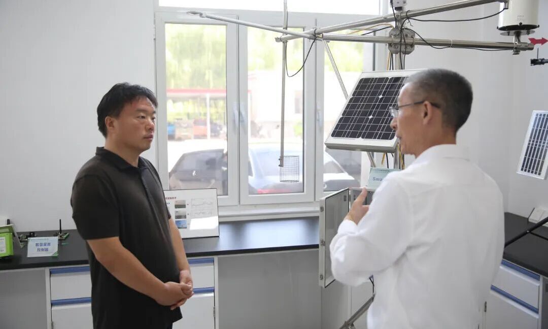 张鸿福到中国农业大学巴彦淖尔研究院调研并开展座谈