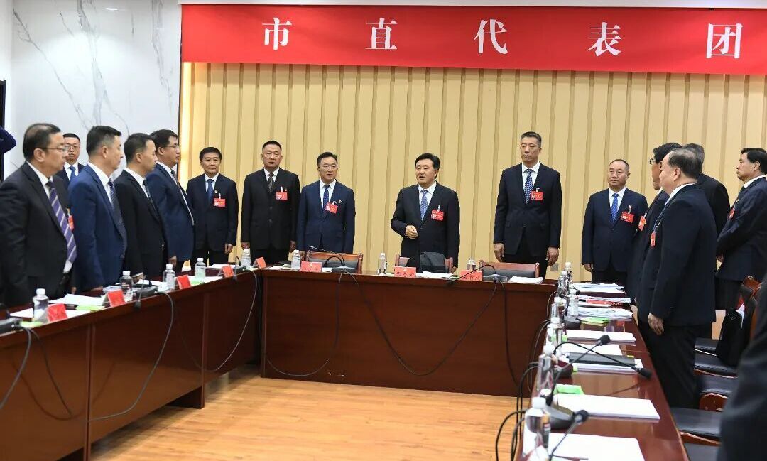 贺伟华赵巍峰看望市第六次党代会代表相关图片